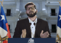 Otra vez lo hizo Kramer: personifica al Presidente Boric y a la ministra Siches para promocionar su próximo «show»