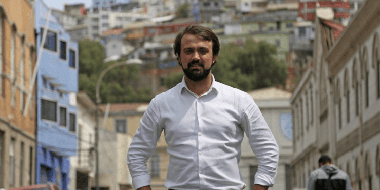 Alcalde Sharp y anuncio de Boric sobre un nuevo proceso constituyente: «El miedo no puede llegar a las puertas de La Moneda ni al escritorio del Presidente»