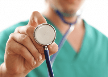 Listas de espera de cirugías no GES en Fonasa podrían aumentar entre un 9 % y hasta un 70 % con el nuevo sistema de salud