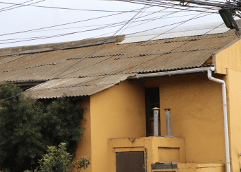 Oficina de Vivienda reitera llamado a postular a proyecto para cambio de techumbres