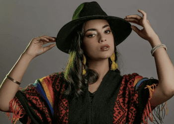 Carmen Marina, con solo 22 años es la revelación de la música andina peruana