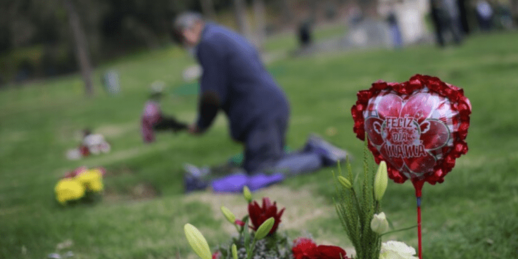 Sernac fiscalizará a los cementerios tras detectar un aumento de casi 50 % en los reclamos