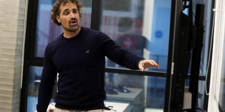 Científico europeo explica en la UNAB efectos del cambio climático en la fauna marina