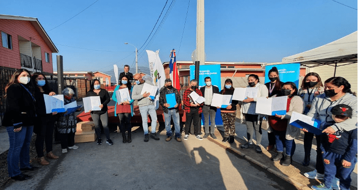 Vecinos de la expoblación “28 de marzo” de La Cruz recibieron las escrituras