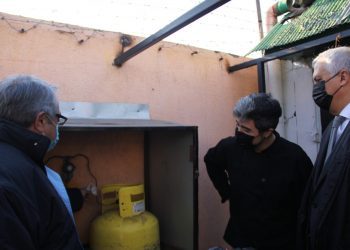 Autoridades llegan hasta Playa Ancha para supervisar instalaciones de gas licuado
