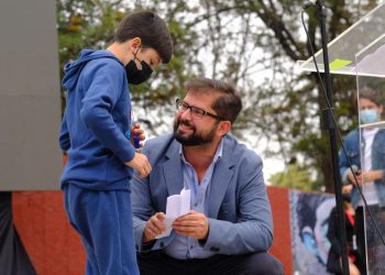 Niños y niñas de Quintero y Puchuncaví piden dialogar con el Presidente Gabriel Boric
