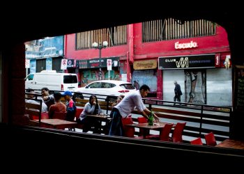 Buenas noticias para el comercio porteño: Concejo Municipal aprobó prorrogar por doce meses obtención de certificados SEC y Bomberos