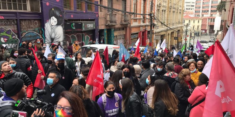 Aprueba x Chile inaugura “La Casa del Apruebo” en Valparaíso con diversas organizaciones y movimientos sociales