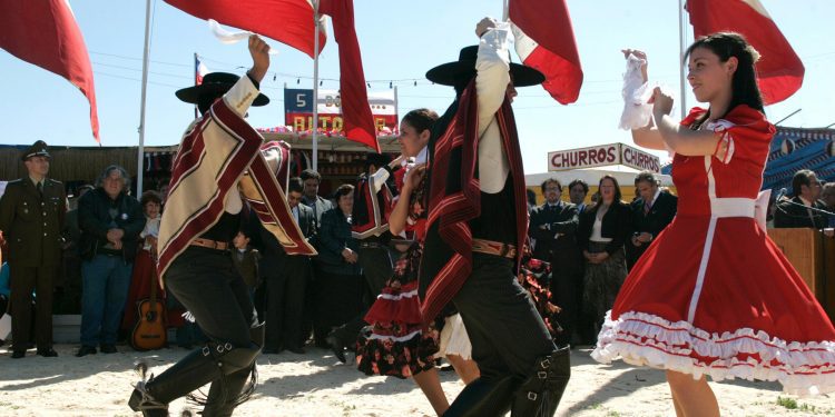 Bancada del PDG e Independientes apoya el proyecto para declarar feriado el próximo 16 de septiembre