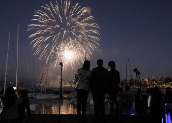 Comercio porteño pronostica reactivación económica tras confirmación de Fiesta de Año Nuevo en el Mar