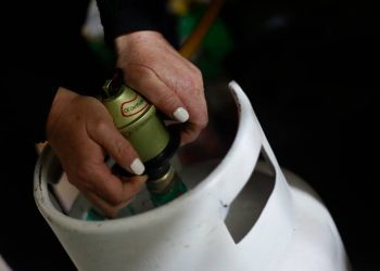 Autoridades de Gobierno fiscalizarán instalación de gas licuado en tradicional barrio de Valparaíso