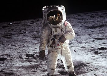 Investigadores chilenos dan cuenta de próximos avances y desarrollos humanos en la Luna