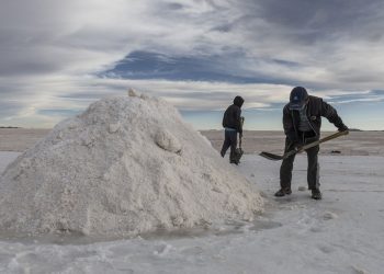 UCN y SQM lideran primera sesión para crear un polo investigativo en torno al litio