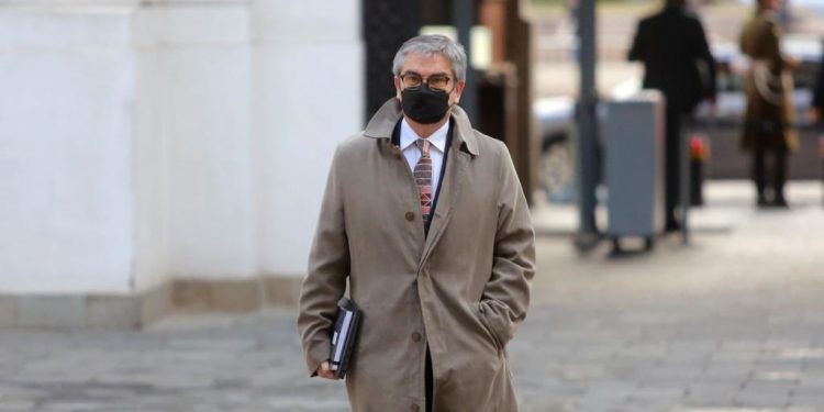 Ministro Marcel afirma que mañana podría ingresar Reforma Tributaria y defiende implementación de impuesto a la riqueza