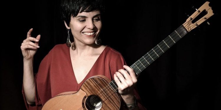 Elizabeth Morris presenta un adelanto de su nuevo disco en “Trotamundos Terraza” de Quilpué