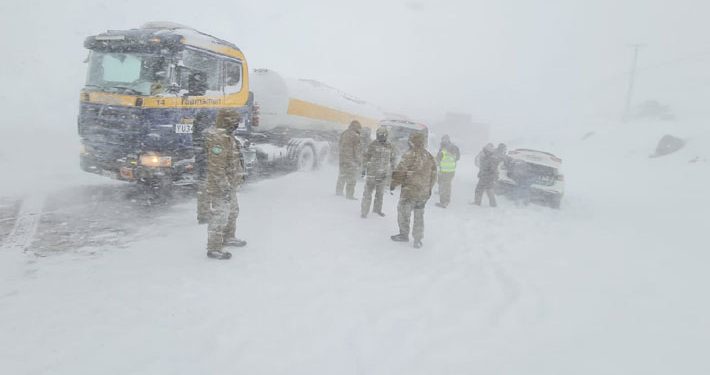 Temporal en la región / 300 personas refugiadas en el Complejo Los Libertadores por nevazón