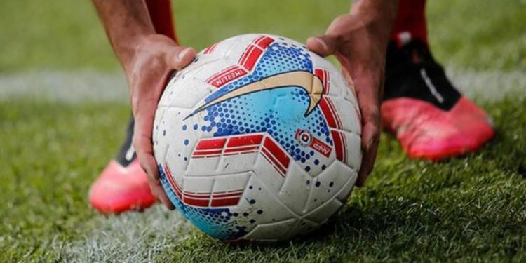 Opinión / Con la pelota a veces no se juega