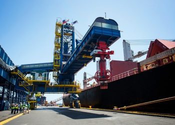 Decretan Alerta Sanitaria y suspensión de transferencia de carga en los puertos y terminales de Enap, Copec TPI y Puerto Ventanas de Quintero