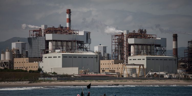 Quintero-Puchuncaví: CNE autoriza desconexión anticipada de Unidad 1 de la Central Ventanas