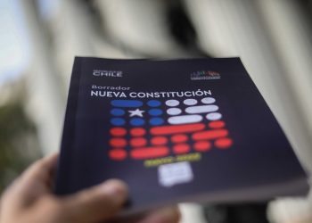 Encuesta Cadem: Apruebo obtiene un 37 por ciento y Rechazo, 52 %