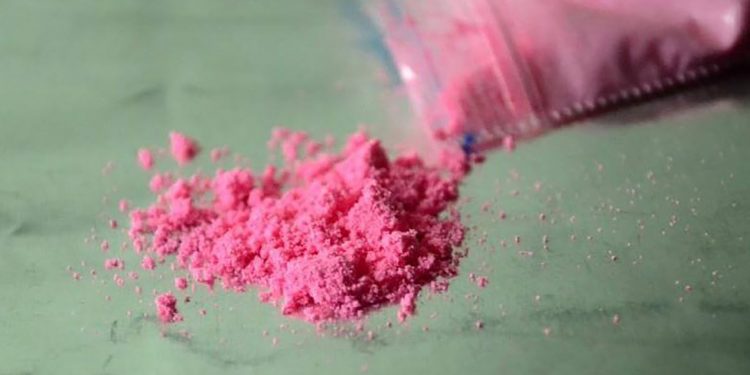 Diputados presentan proyecto para prohibir música y videos que fomenten el consumo de drogas y porte de armas en niños