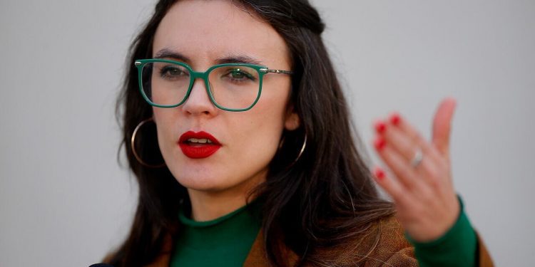 Gobierno respalda proyecto que decreta feriado el próximo 16 de septiembre