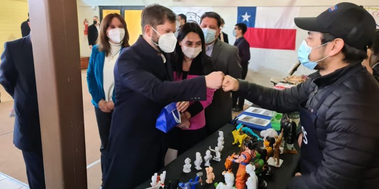 Presidente Gabriel Boric anunció convocatoria extraordinaria a programas de emprendimiento del FOSIS