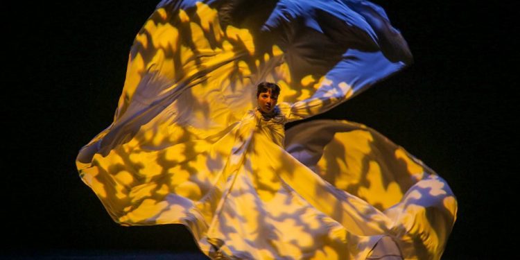 Cartelera cultural: Centro de Extensión del Duoc UC vuelve este mes con música en vivo, teatro y ricos platos