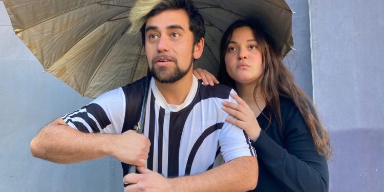 «Volver a Nacer»: compañía de teatro propone obra como terapia para la mente