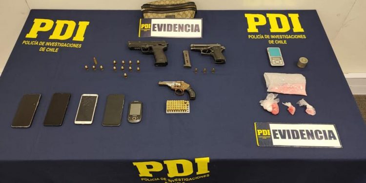 PDI Valparaíso detuvo a sujetos armados en la vía pública