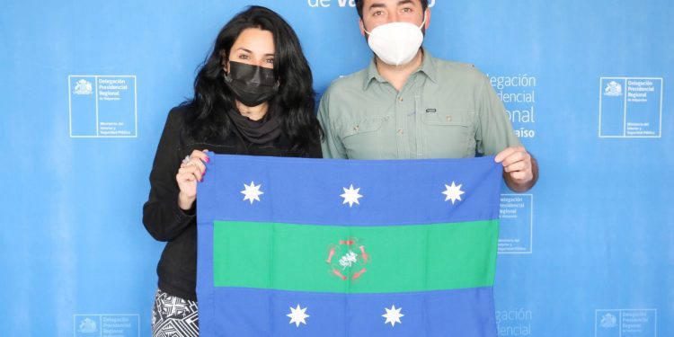 Delegada presidencial se reúne con alcalde de Juan Fernández para coordinar una futura apertura del archipiélago de forma segura