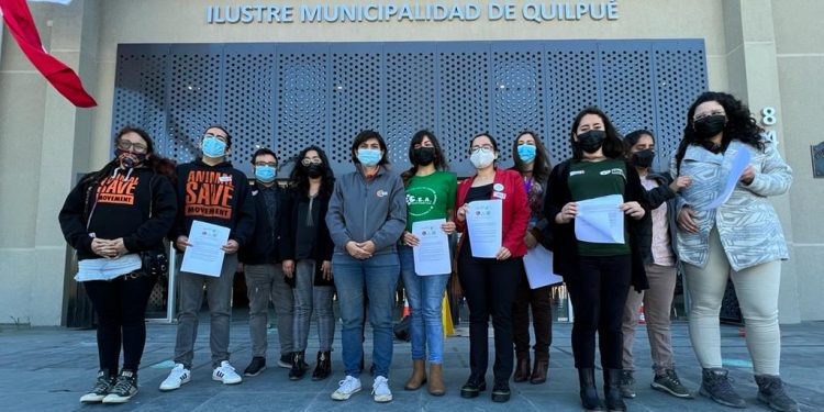 Municipio de Quilpué firma compromiso con agrupaciones animalistas y ambientalistas para la reconversión del zoológico
