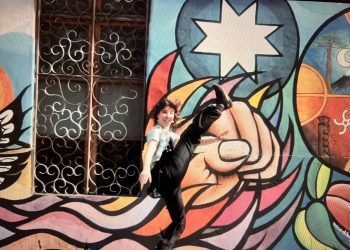 Llega el «Mambo del Apruebo»: reconocido cantautor Tito Escárate entrega esta versión musical festiva, juvenil y bailable