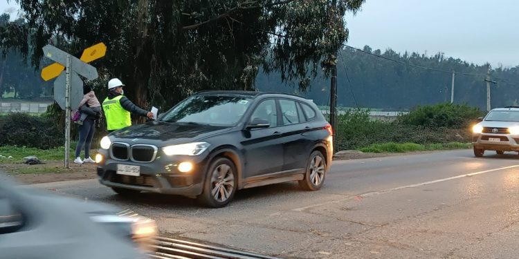 EFE informa sobre trabajos nocturnos en el cruce Las Gaviotas de Quintero