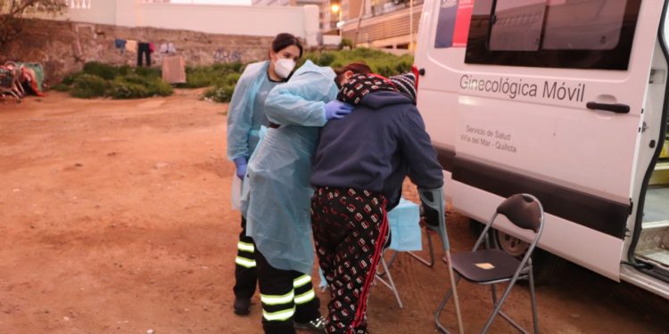 Ruta Médica busca superar las 2 mil atenciones de salud en comunas de mayor presencia de usuarios en situación de calle