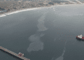 Capitanía de Puerto suspende faenas de transferencia de carga de combustible en la bahía de Quintero ante presencia de mancha oleosa