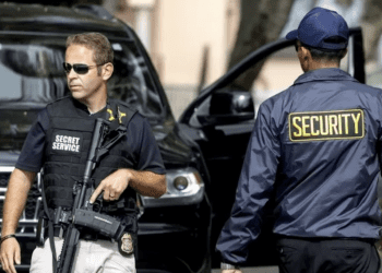 Palm Beach: FBI registra la residencia de Donald Trump en Florida, según el expresidente de EE.UU.