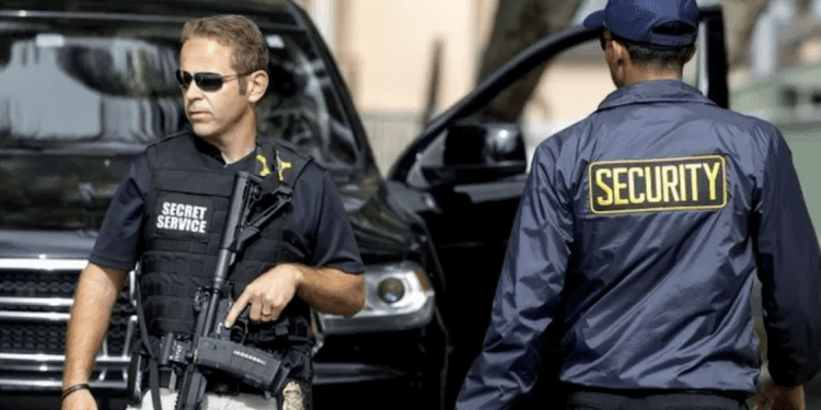 Palm Beach: FBI registra la residencia de Donald Trump en Florida, según el expresidente de EE.UU.