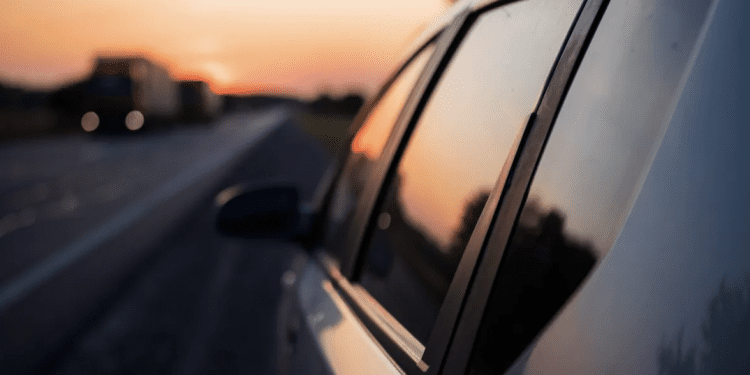 Comienza a regir la nueva normativa de vidrios polarizados