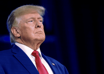 Revelan orden de registro de casa de Trump: operativo se hizo por posible violación de la Ley de Espionaje