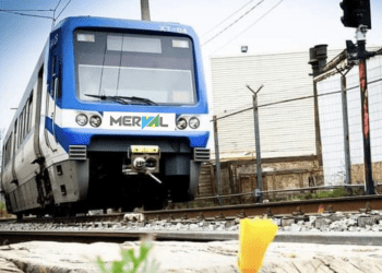 ¿Qué pasó con Merval? Área Metropolitana Valparaíso emplaza al Gobierno a devolver tradicional marca de los trenes de la región