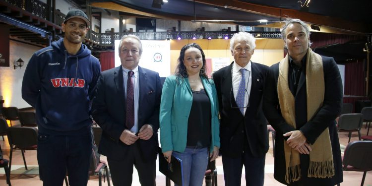 Con la presencia de Fernando González y destacados deportistas nacionales, UNAB firmó convenio con Santiago 2023