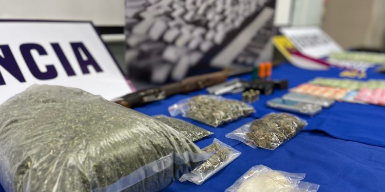 PDI San Antonio efectúa procedimiento para erradicar microtráfico