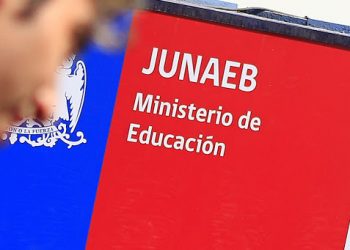 Gremio denuncia que ex director de Junaeb ahora es asesor del Consorcio Merkén, empresa de alimentación escolar