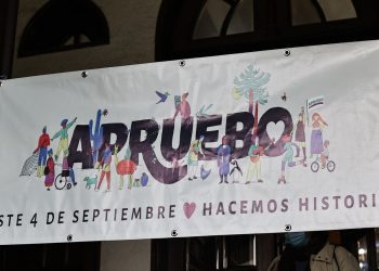 Más de mil abogados, licenciados y egresados de Derecho firman carta por el Apruebo