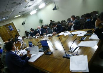 Comisión de Constitución despacha  texto sobre inexpropiabilidad de fondos de pensiones