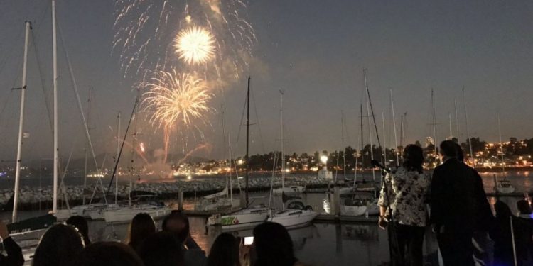 Alcalde de Concón y Concejo Municipal aprobaron la cancelación del show de fuegos artificiales
