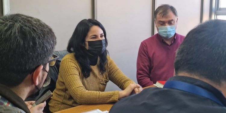 Gestionan avances multidisciplinarios para la comunidad del Archipiélago de Juan Fernández