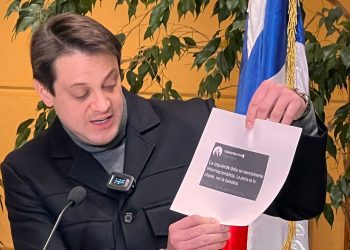 Diputado Gaspar Rivas lamenta negativa del Gobierno de querellarse contra quienes injuriaron la bandera chilena en acto electoral en Valparaíso