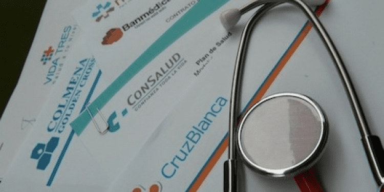 Corte Suprema acoge recursos de protección y deja sin efecto alza de planes base anuales de isapres